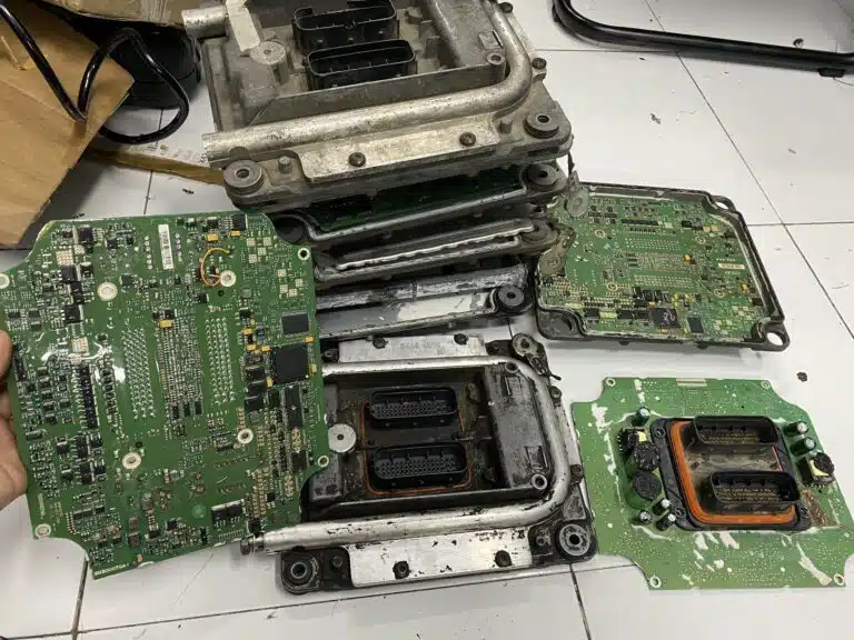 Làm sao để sửa được ECU ô tô? - Sửa hộp ECU tại Hà Tĩnh - VIETNAM ECU SERVICE Làm sao để sửa được ECU ô tô? - Sửa hộp ECU tại Hà Tĩnh - VIETNAM ECU SERVICE