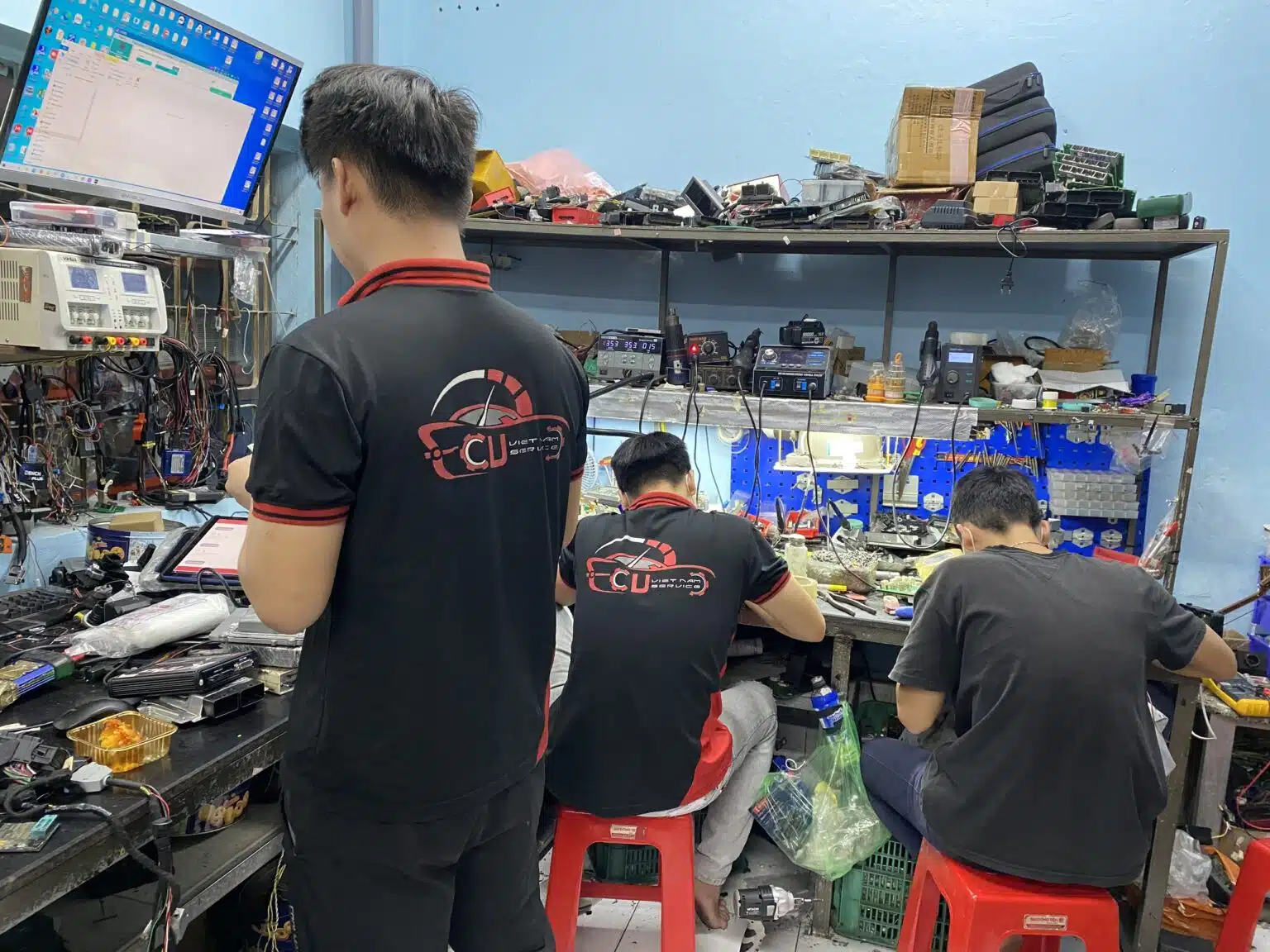 Dịch vụ sữa chữa tại Ves vietnam ecu service. Dịch vụ sữa chữa tại Ves vietnam ecu service.