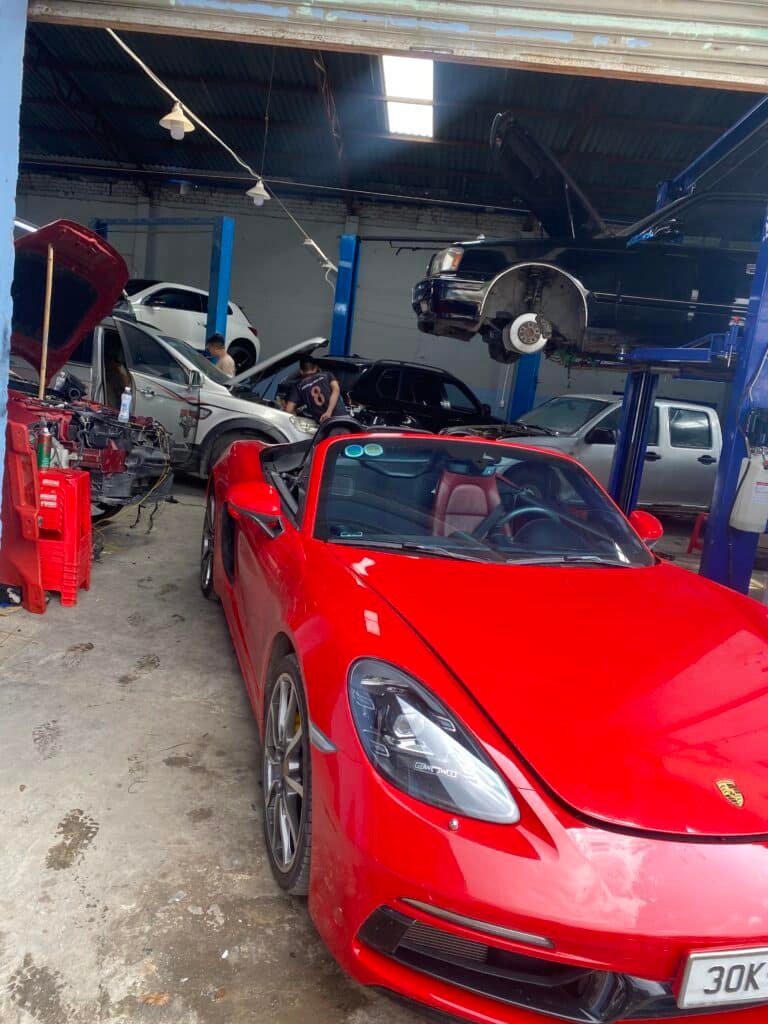 DỊCH VỤ SỬA CHỮA - TUNING/REMAP Garage Chuyên Sửa chữa hộp động cơ ECU Lamborghini - VES VIETNAM ECU SERVICE uy tín với đội ngũ kỹ thuật viên chuyên sửa chữa ECU - ECM - TCM - BCM - ABS - SRS - BODY - TMSP - ĐỒNG HỒ ..VV...