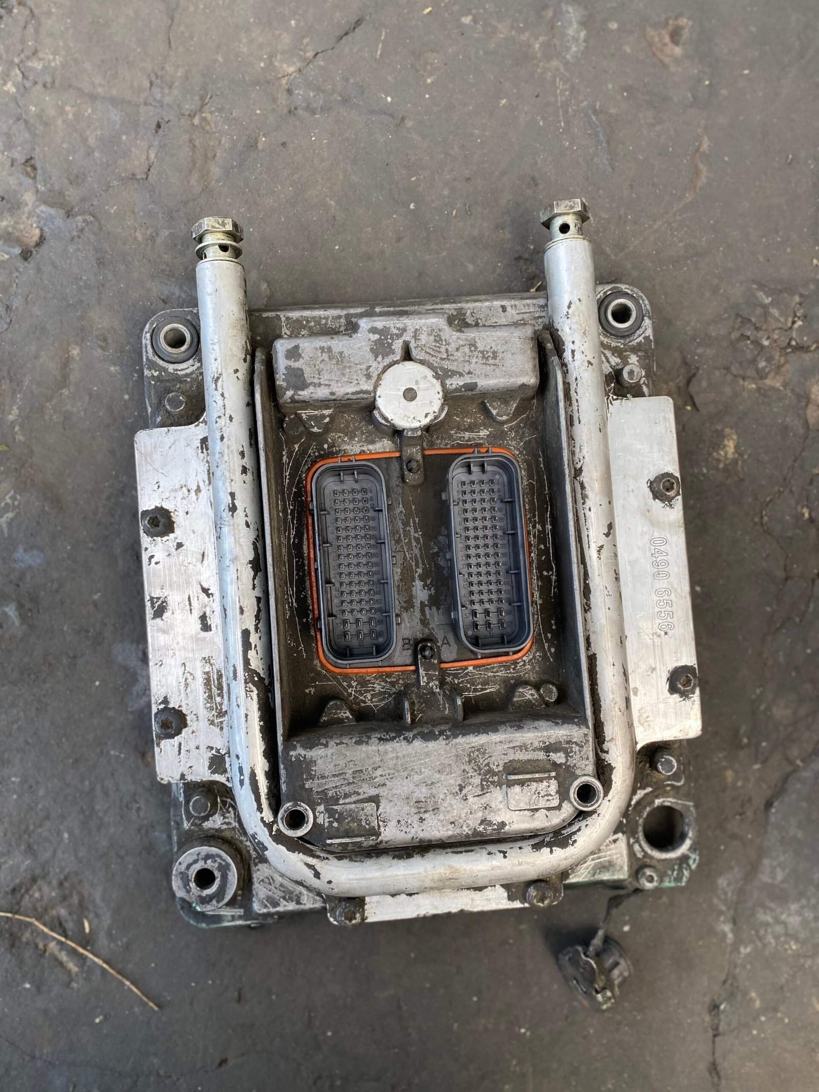 SỬA HỘP ĐỘNG CƠ ECU VOLVO TOÀN QUỐC sửa hộp động cơ ECU ECM Volvo