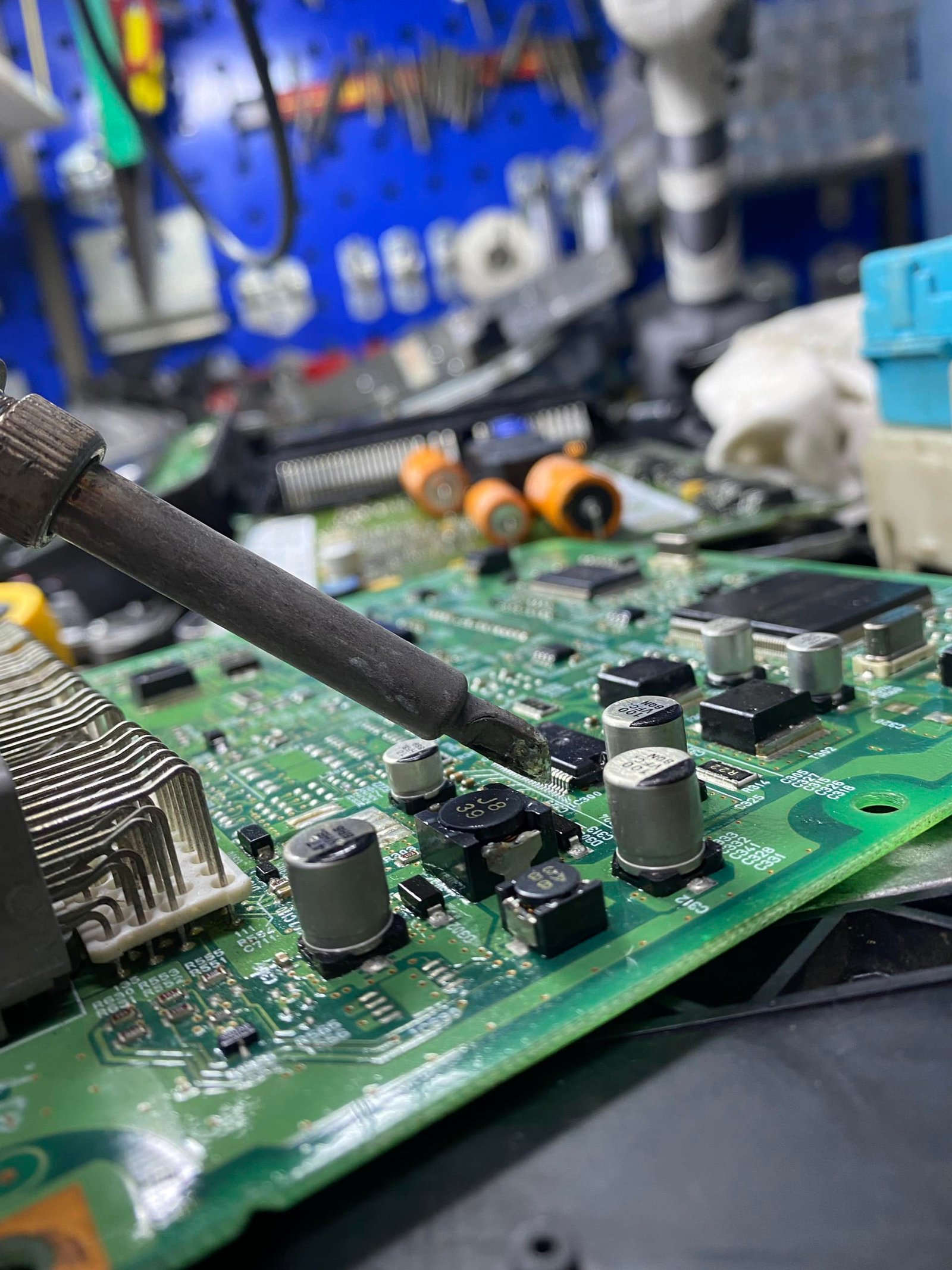 SỬA CHỮA HỘP ĐỘNG CƠ ECU PEUGEOT - VES VIETNAM ECU SERVICE Sửa hộp ECU - ECM