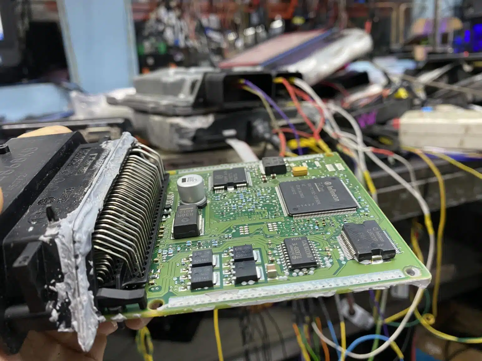 Làm sao để sửa được ECU ô tô? - Trung Tâm Sửa Chữa HỘP ECU - ECM - ABS - TCM - TCU - BCM Tại Việt Nam Làm sao để sửa được ECU ô tô? - Trung Tâm Sửa Chữa HỘP ECU - ECM - ABS - TCM - TCU - BCM Tại Việt Nam
