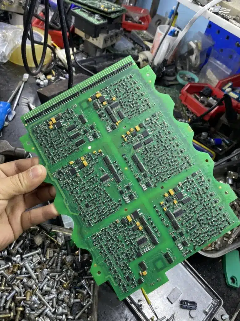 Sửa hộp ECU tại Bình Dương - VIETNAM ECU SERVICE – Công ty sửa chữa hộp ECU - ECM ô tô chuyên nghiệp Sửa hộp ECU tại Bình Dương - VIETNAM ECU SERVICE – Công ty sửa chữa hộp ECU - ECM ô tô chuyên nghiệp