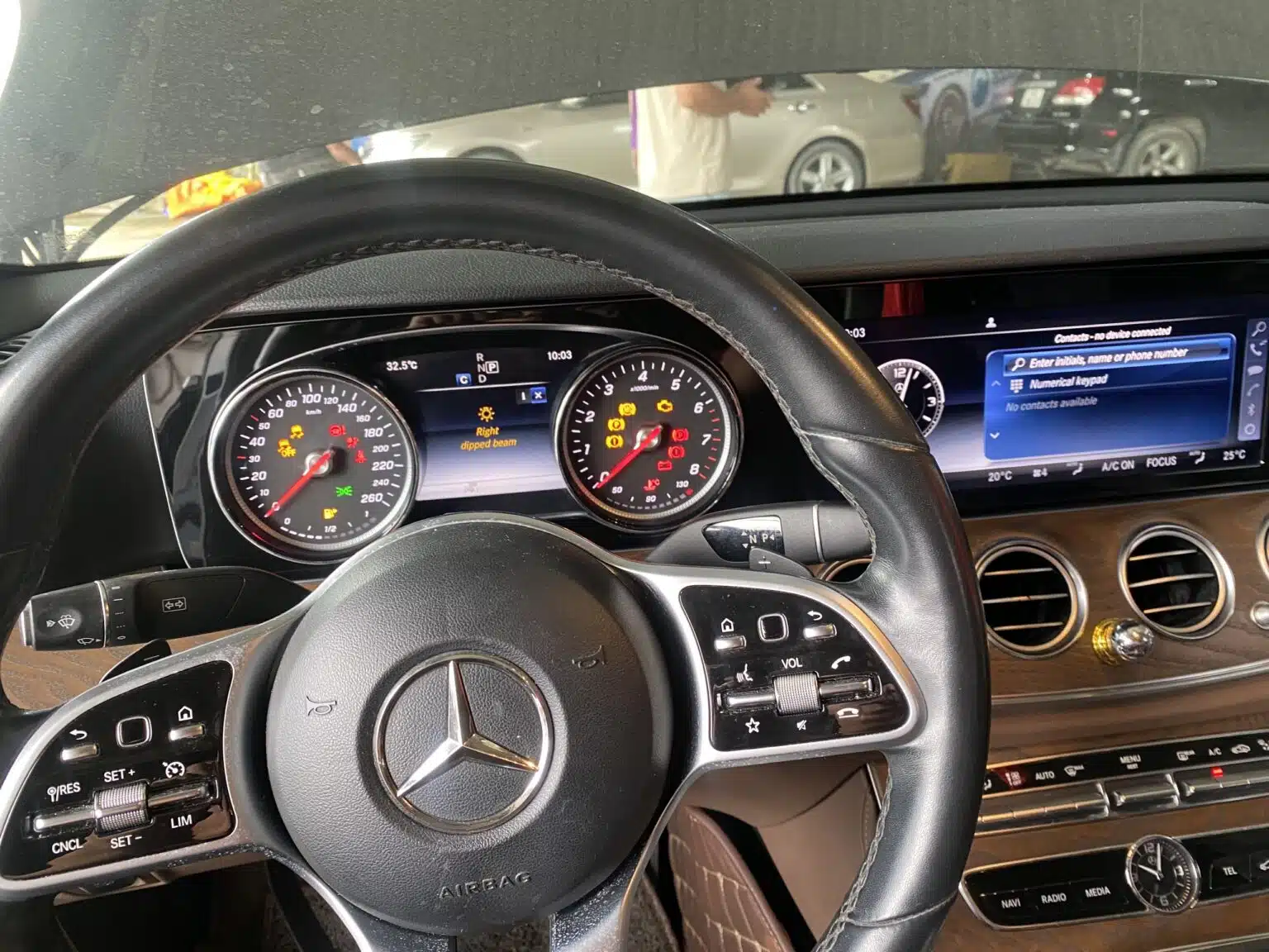 GARAGE CHUYÊN SỬA CHỮA HỘP ĐÈN MERCEDES-BENZ Toàn Quốc. GARAGE CHUYÊN SỬA CHỮA HỘP ĐÈN MERCEDES-BENZ Toàn Quốc.