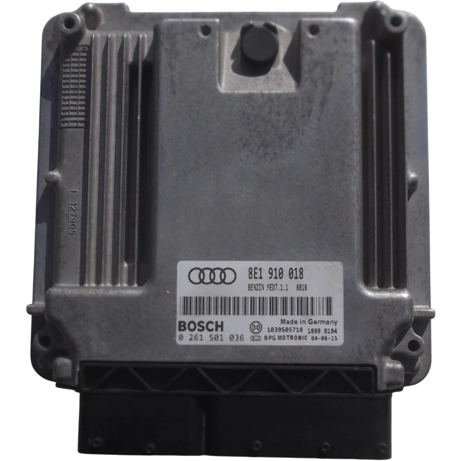 HỘP ĐIỀU KHIỂN ĐỘNG CƠ ECU ECM AUDI A4 B6 2.0 HỘP ĐIỀU KHIỂN ĐỘNG CƠ ECU ECM AUDI A4 B6 2.0Mã phụ tùng ECU ECM:
8E1 910 018 Bosch ECU ECMAUDI A4 B6 2.08E1910018 , 8E1 910 018 0261S01023 , 0 261 S01 023MED7.1.1