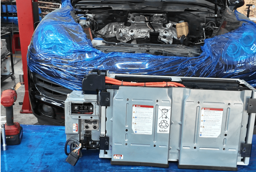 SỬA CHỮA BỘ CHUYỂN ĐỔI PORSCHE CAYENNE S HYBRID TẠI VES WORKSHOP Quy trình sửa chữa chuyên sâu và tư vấn tận tình: