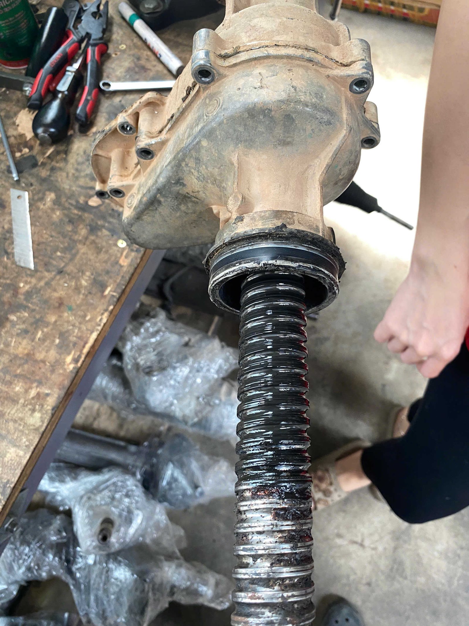 SỬA CHỮA THƯỚC LÁI ĐIỆN FORD TẠI VES WORKSHOP Sửa Chữa Thước Lái Điện Ford Tại VES Workshop: Giải Pháp Chuyên Nghiệp Cho An Toàn Và Hiệu Suất Lái Xe