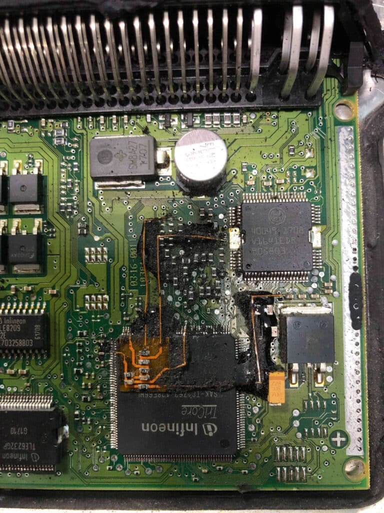 SỬA CHỮA ECU HYUNDAI - GIẢI PHÁP TOÀN DIỆN TẠI VES WORKSHOP Sửa Chữa ECU Hyundai - Giải Pháp Toàn Diện Cho Các Dòng Xe Hyundai Tại Việt Nam