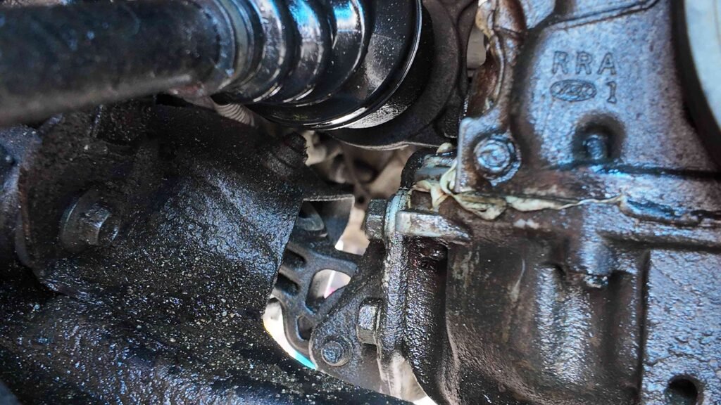 SỬA CHỮA RÒ RỈ DẦU ĐỘNG CƠ HONDA CIVIC TẠI VES WORKSHOP Giải Pháp Toàn Diện Sửa Chữa Rò Rỉ Dầu Động Cơ Honda Civic Tại Ves Workshop