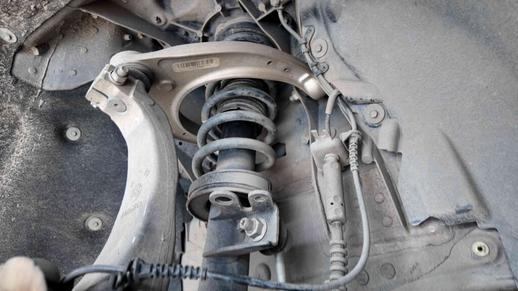 BẢO DƯỠNG HỆ THỐNG GẦM BMW 528I TẠI VES WORKSHOP Bảo Dưỡng Hệ Thống Gầm BMW 528i Chuẩn Xác Và Chuyên Nghiệp - Ves Workshop