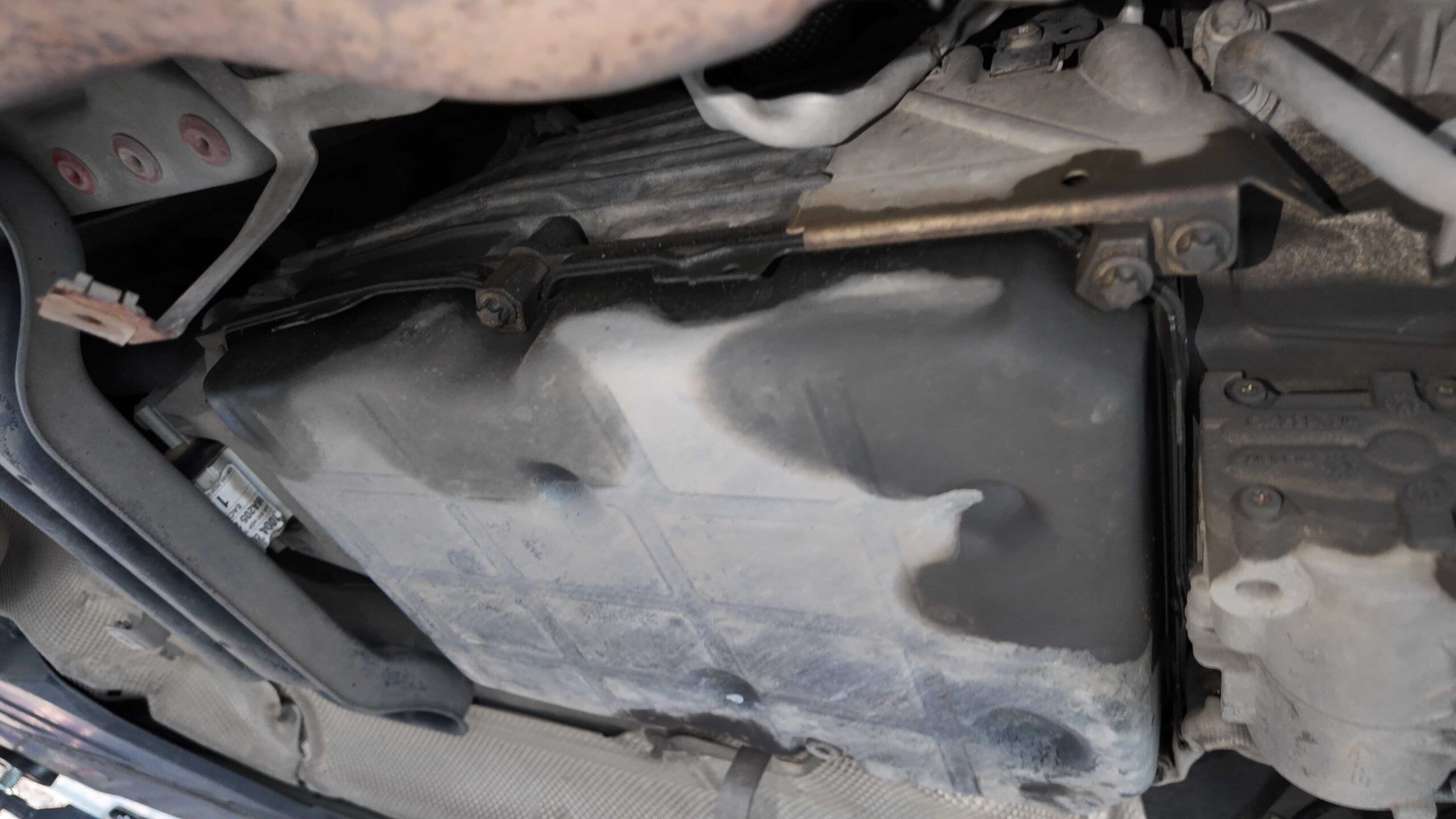 Các Câu Hỏi Thường Gặp Về Bảo Dưỡng Gầm Xe Mercedes C250