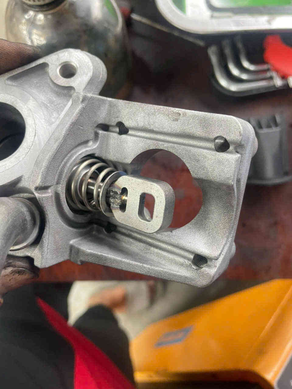 So sánh phụ tùng chính hãng – OEM – hàng bãi