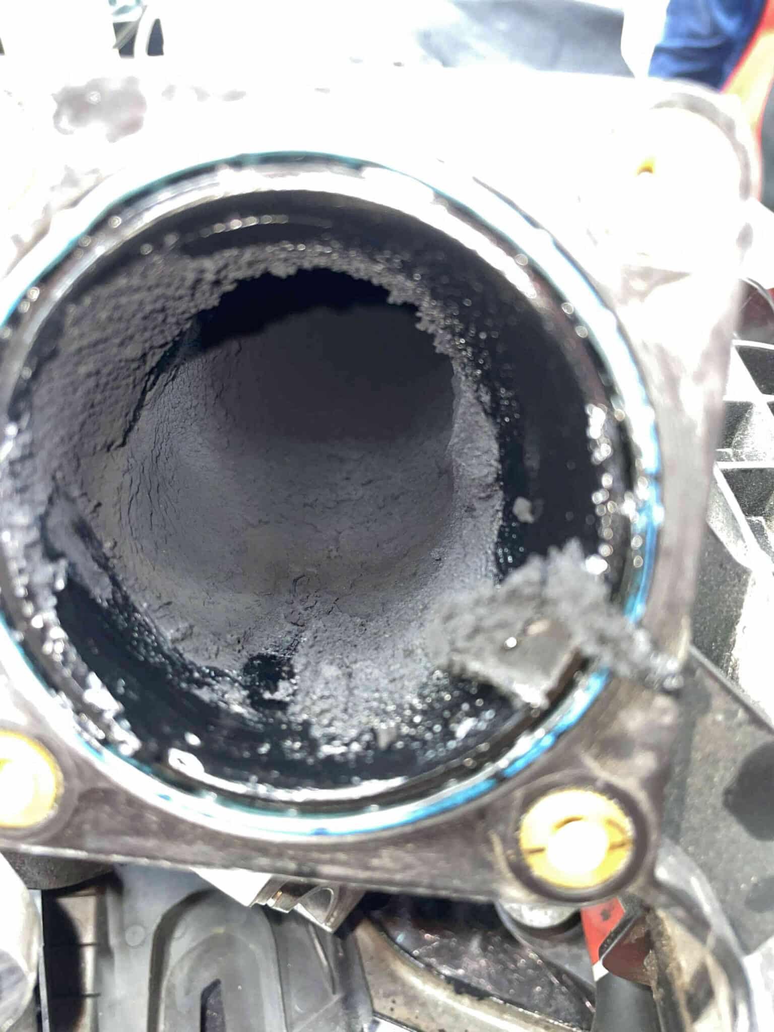Dấu Hiệu Cho Thấy Xe Ford Ranger Cần Vệ Sinh Kim Phun Và Họng Nạp Dấu Hiệu Cho Thấy Xe Ford Ranger Cần Vệ Sinh Kim Phun Và Họng Nạp